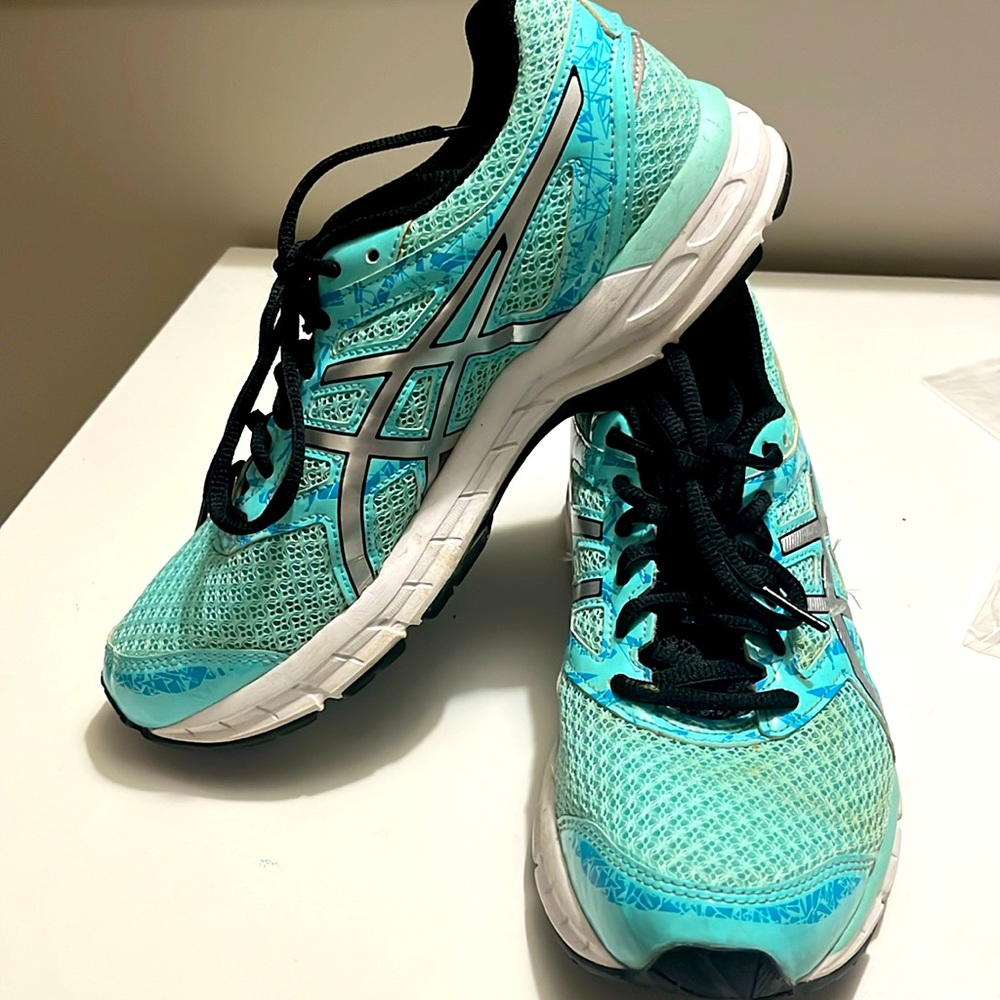 ASICS gel excite 4